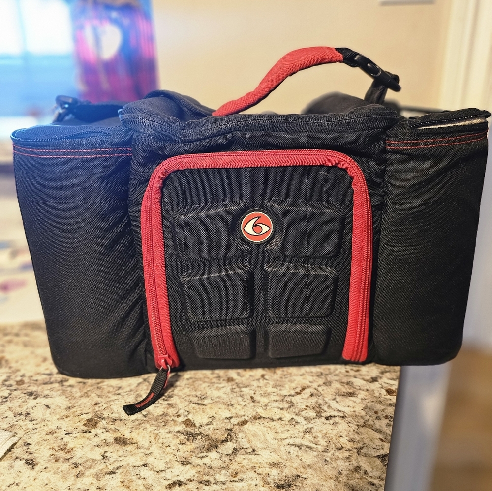 Black and Red Six Pack Lunch Bag